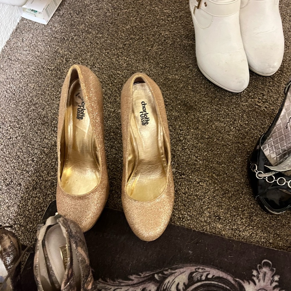 High heels - Picture 7 of 11